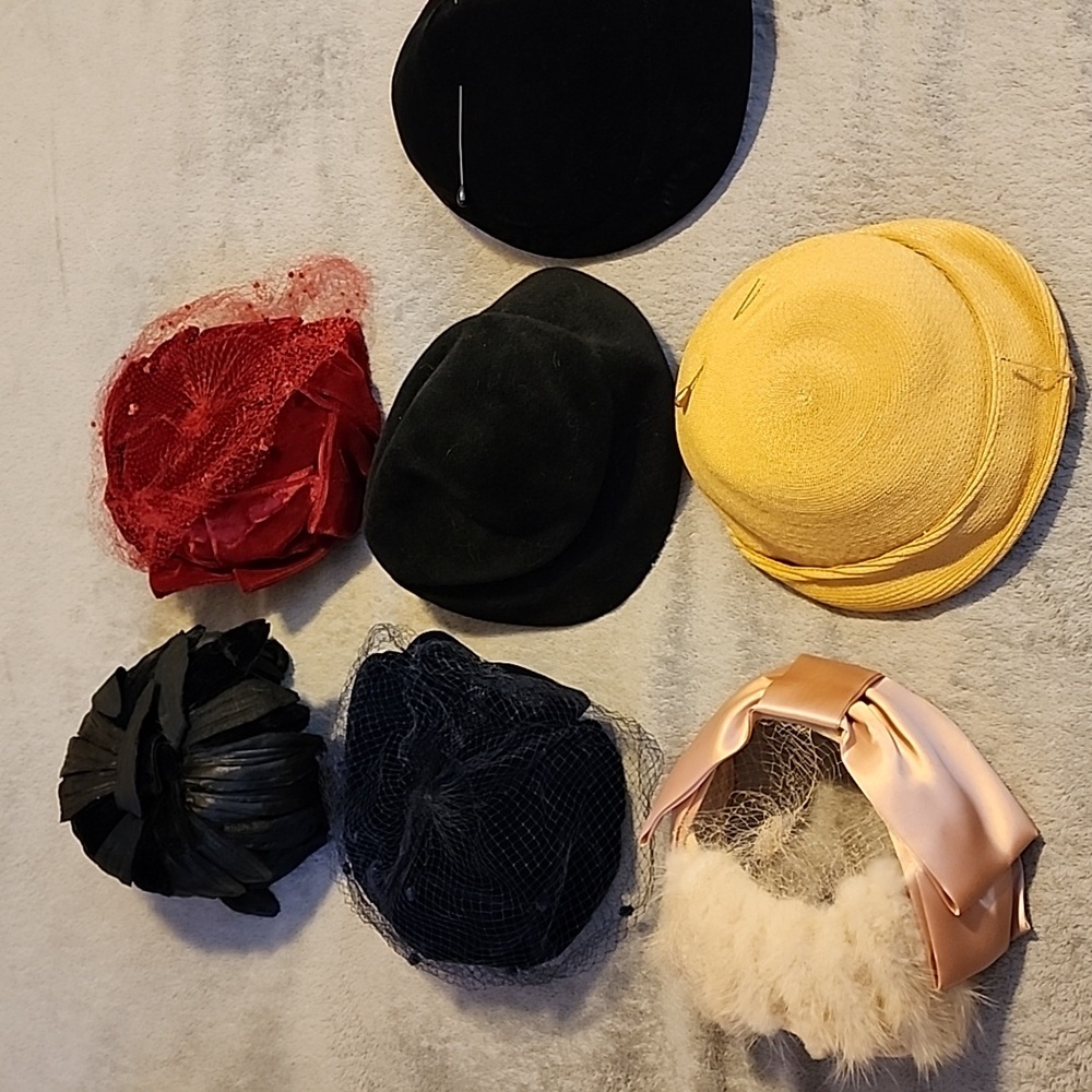 Vintage hats, a bundle of 7 vintage hats